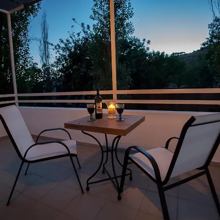 Lefkes Kea * Vourkárion