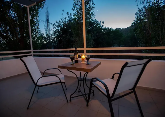 Lefkes Kea * Vourkárion